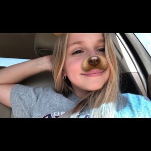 Meet your Posher, Aloura